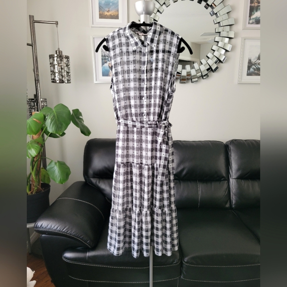 Nanette Lepore Size 8 Black and White Dress